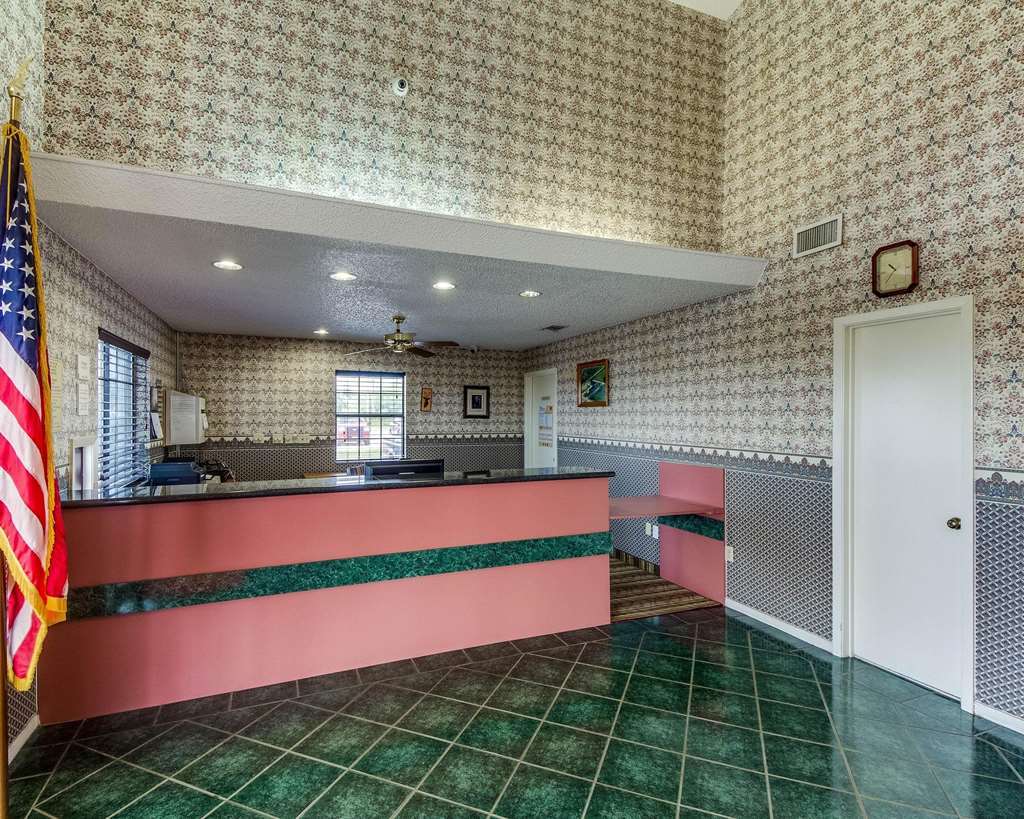 Econo Lodge Falfurrias Hwy 281 Interior photo